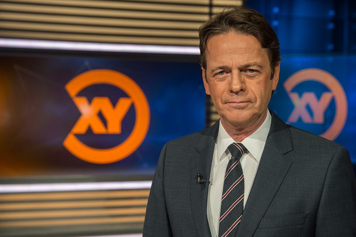 Moderator Rudi Cerne unterstützt die Polizei bei der Suche.