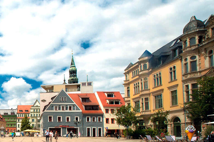 Der Zwickauer Hauptmarkt an einem malerischen Sommertag im Jahr 2018.