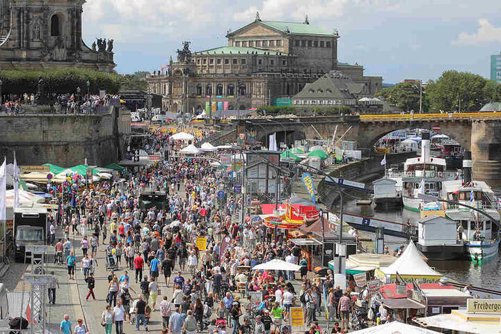 Gefeiert wird bis Sonntagabend in der Dresdner Altstadt.