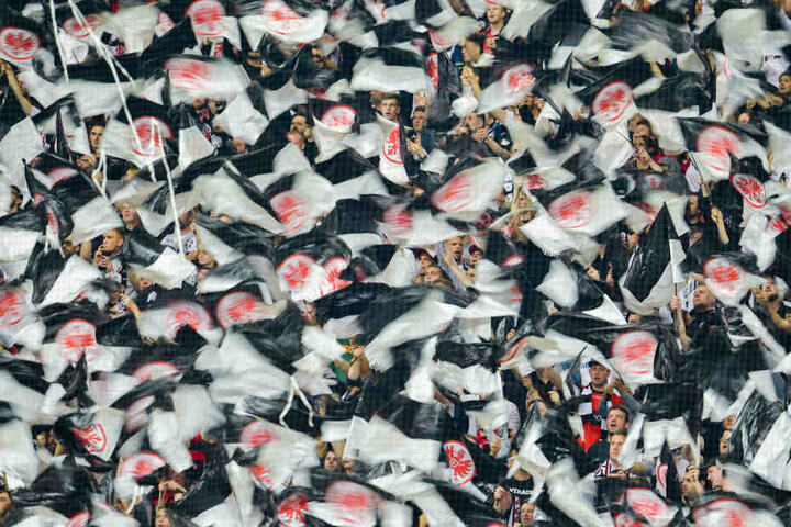 Vor allem die Fans der Eintracht haben im Freudentaumel wohl einmal mehr über die Stränge geschlagen (Symbolbild).