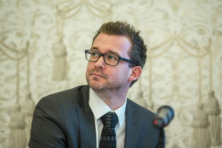 Baubürgermeister Raoul Schmidt-Lamontain (40, Grüne).