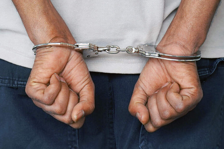 Der Mann wurde von der Polizei direkt mitgenommen. (Symbolbild)