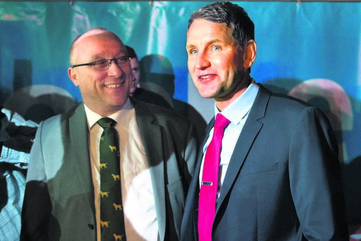 Beim letzten politischen Aschermittwoch in Nentmannsdorf waren Jes Maier (57, AfD) und Björn Höcke (46, AfD, rechts) noch dabei.