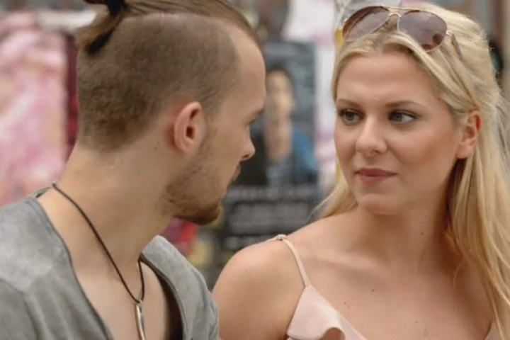 Sind Chris und Sunny doch mehr als nur oberflächliche Kumpel?