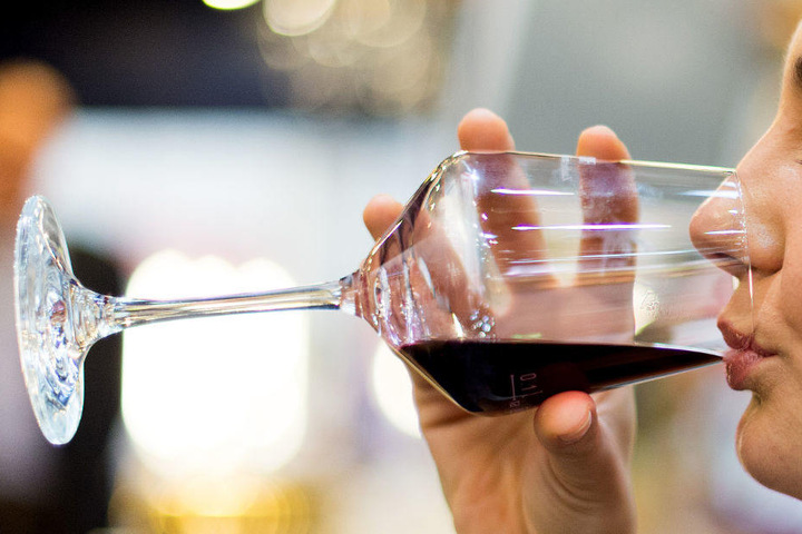 Bei der Weinmesse können Besucher auch wieder jede Menge verkosten.