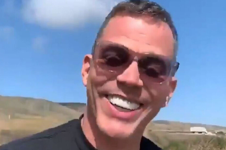 Jackass-Star Steve-O (45) freut sich über seinen gelungenen "Stunt".