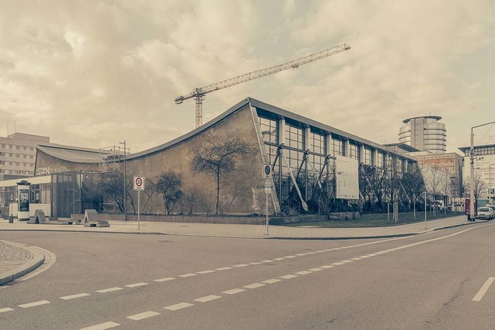 Die Schwimmhalle am Freiberger Platz wird umfangreich saniert.