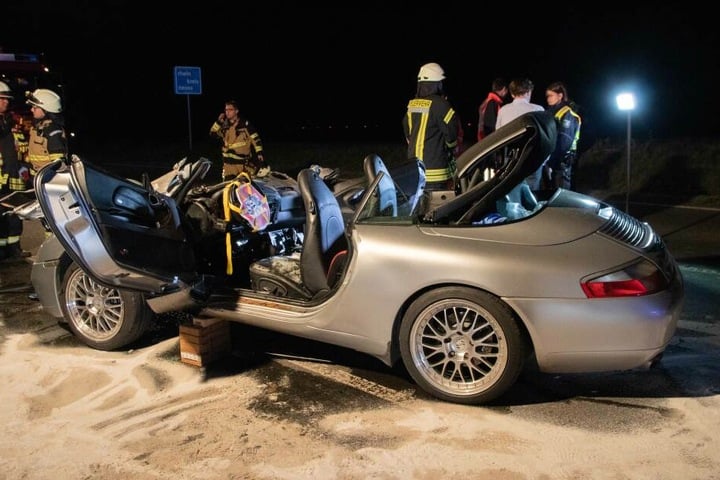 Die Fahrerin erlitt schwere Verletzungen.