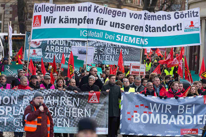 Gemeinsam stark: Vor einer Woche demonstrierten die Beschäftigten von Siemens und Bombardier zusammen in Görlitz.