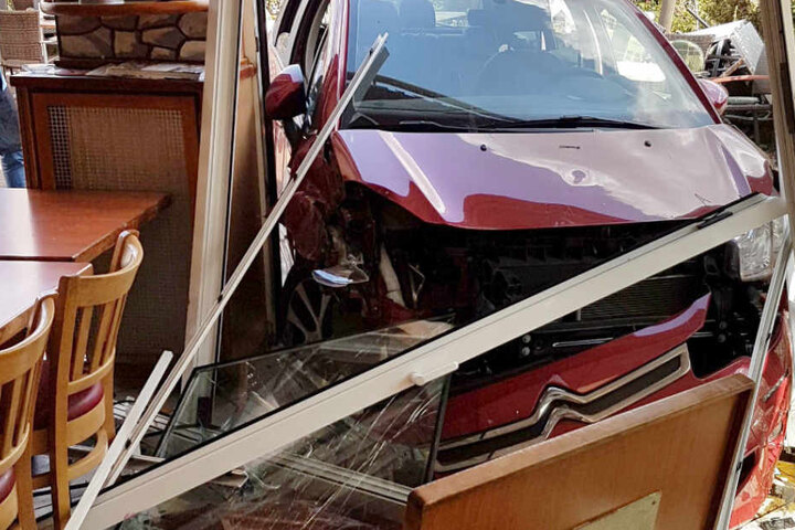 Wie durch ein Wunder wurde bei dem Crash niemand verletzt.