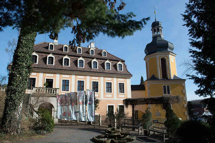 Das Landschloss Zuschendorf bei Pirna.