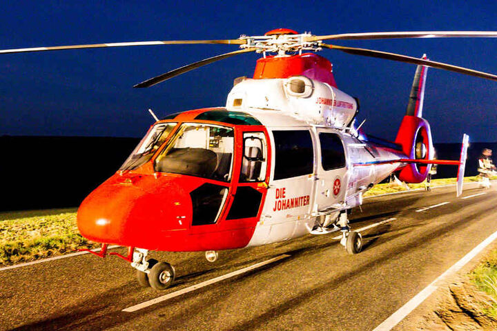 Ein Rettungshubschrauber brachte den Verwundeten in eine Klinik.