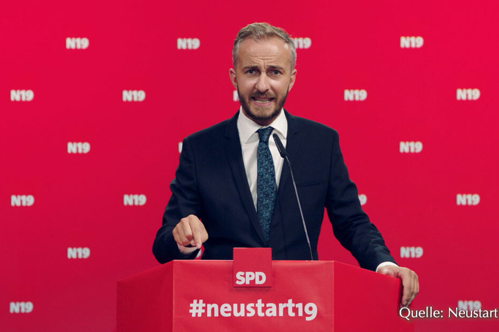 Der Satiriker Jan Böhmermann bewarb mit der Kampagne #neustart19 um den SPD-Parteivorsitz in seiner Sendung "Neo Magazin Royale", die am 29.08.2019 im ZDFneo ausgestrahlt worden ist.