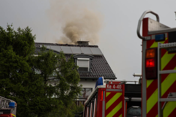In Kelkheim kam es nach einem Blitzeinschlag zu einem Dachstuhlbrand.