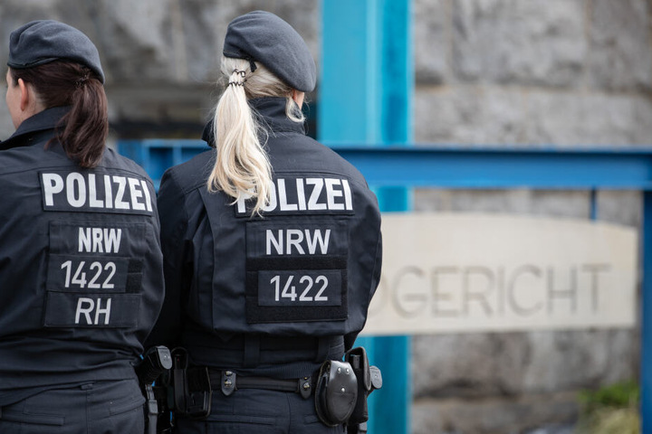 Die Zahl der Ermittler gegen Kinderpornographie in NRW soll fast verdreifacht werden (Symbolbild).