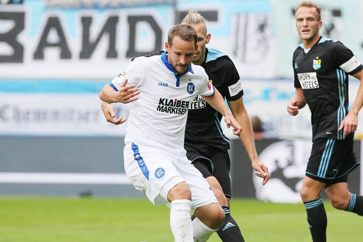 Ungewohntes Bild: Anton Fink (vorn) im
Trikot der Gäste.