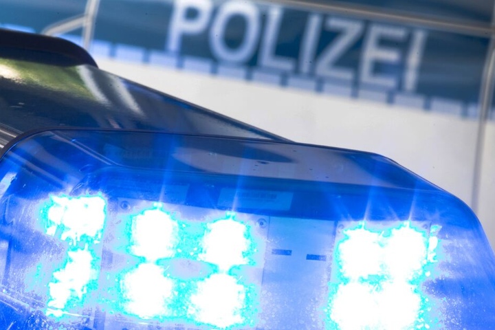 Hinweise zu dem Mann nimmt die Polizei entgegen. (Symbolbild)