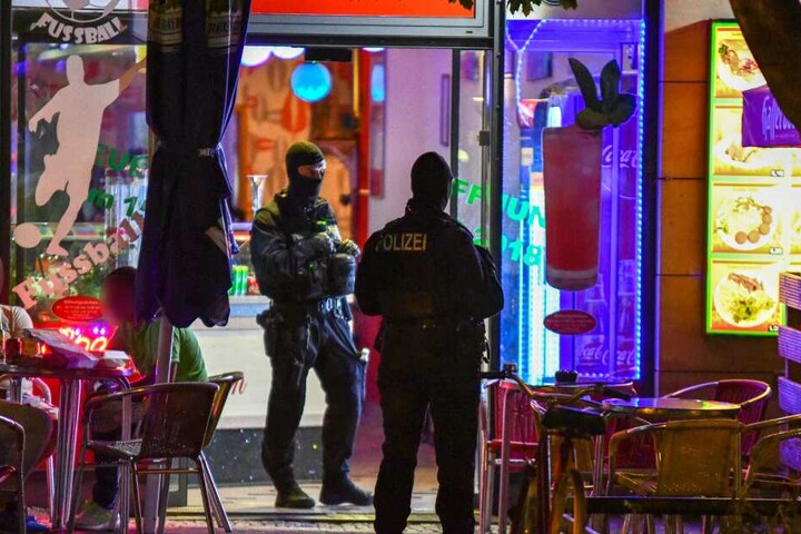 Hintergrund war eine Schießerei in der vergangenen Woche am Hasselbachplatz in Magdeburg.