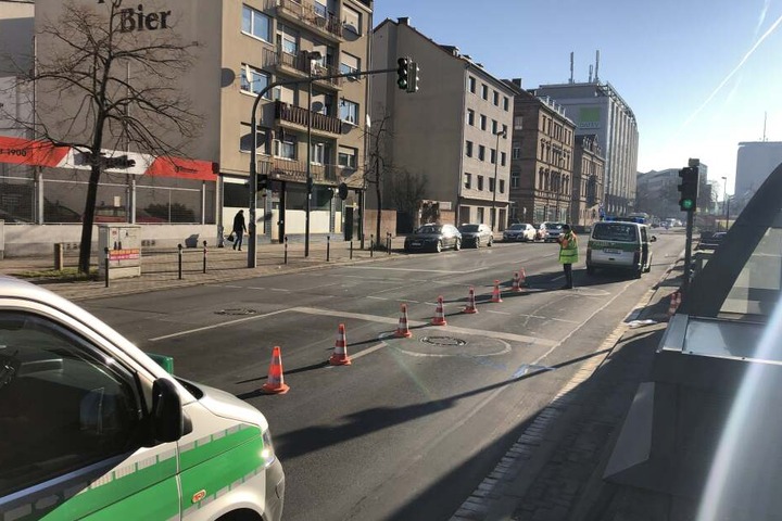 Weil eine Frau eine rote Ampel übersehen hatte, kam es zum Unfall in der Früher Straße in Nürnberg.