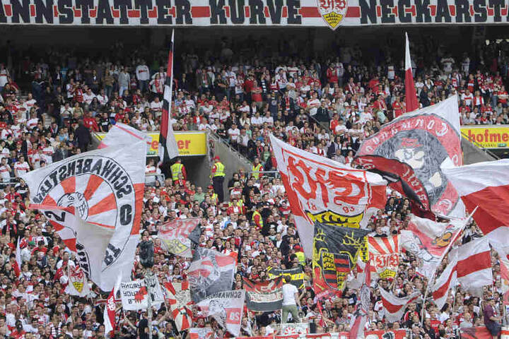 Hier stehen und singen die VfB-Fans am liebsten: In der Cannstatter Kurve im Neckarstadion.