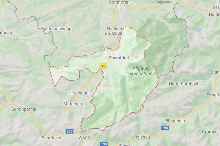 In Oberstdorf in Bayern wurde bei einem Senior eine geladene Waffe im Nachtkasten gefunden.
