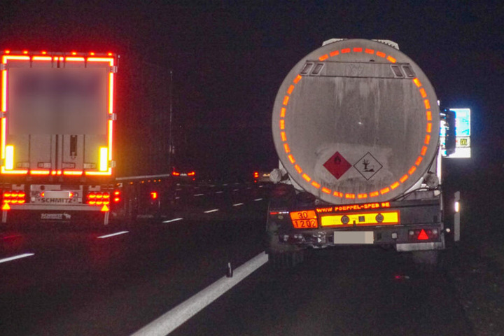Ins Heck dieses Tanklastzuges (rechts) war die junge Mutter gekracht.