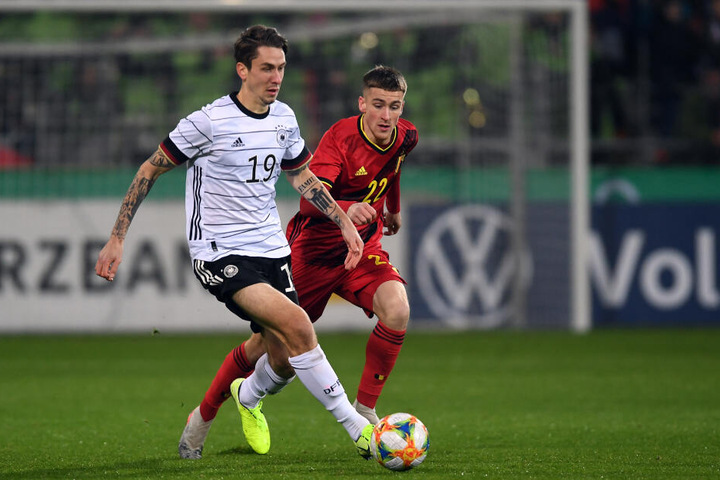 Der Mittelfeldspieler debütierte in dieser Saison in der deutschen U21-Nationalmannschaft.