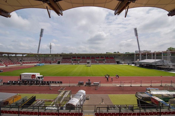 Das neue Erfurter Stadion sollte am Sonntag mit einem Spiel gegen den BVB eingeweiht werden.