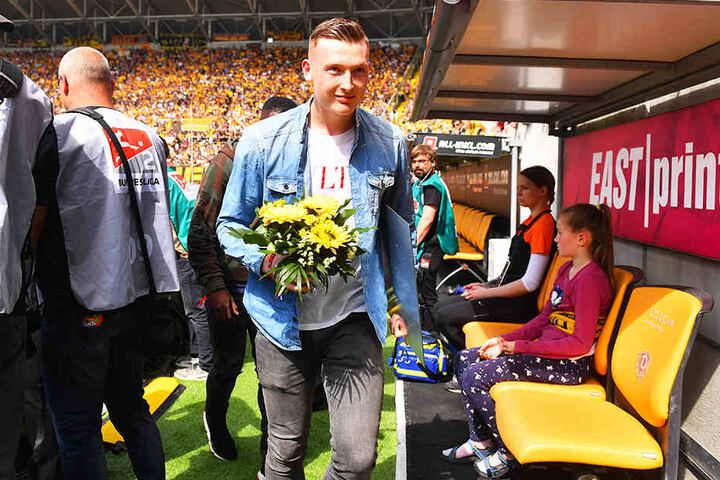 Auch wenn er bei den Fans durchgefallen ist: Markus Schubert, hier bei seiner Verabschiedung, war der beste und stabilste Dresdner der Saison.