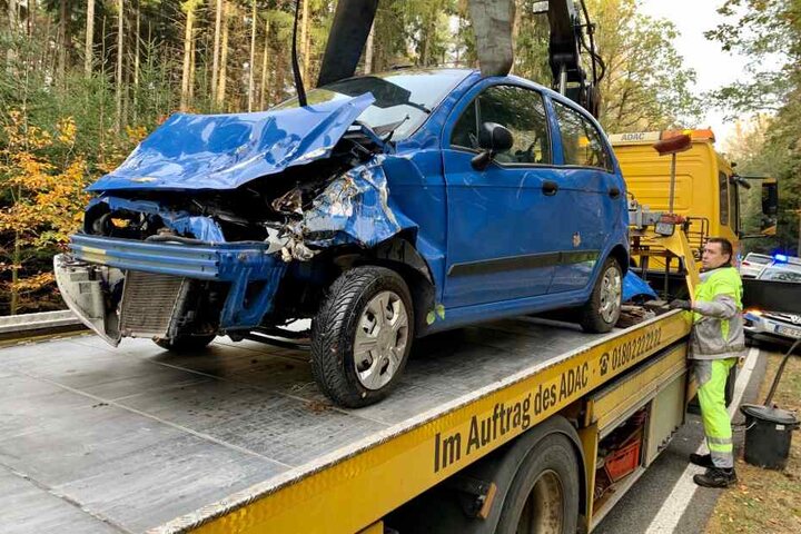 Der Kleinwagen musste abgeschleppt werden - Totalschaden!