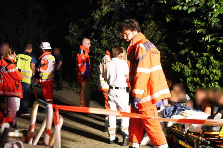 Mehrere Menschen wurden verletzt. Eine Frau zog sich beim Sprung aus einem Fenster einen Bruch zu.