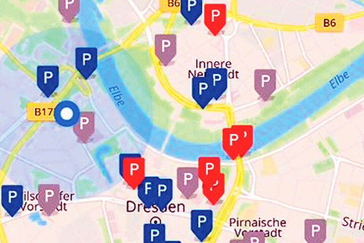 Öffentliche Parkplätze werden zwar schon jetzt auf Navis angezeigt, mit der
neuen App gibt’s die Infos aber
maßgeschneidert.