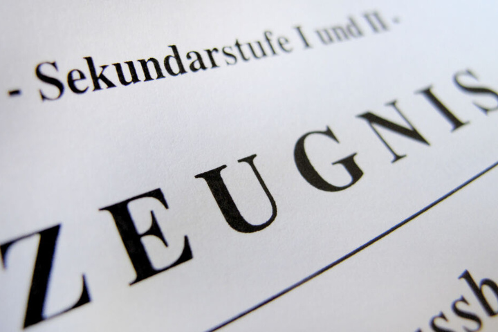 In NRW gibt's wieder Zeugnisse für die Schüler.