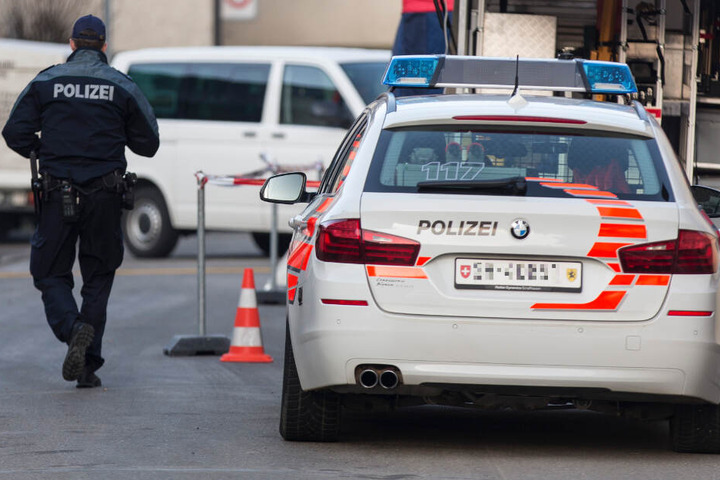 Zeugen, die sachdienliche Hinweis geben können, sollen sich mit der Staatsanwaltschaft Basel oder mit der nächsten Polizeiwache in Verbindung setzen. (Symbolbild)