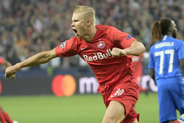 Erling Braut Haaland (19) erzielte als jüngster Spieler in einer Champions-League-Halbzeit einen Hattrick für den FC Salzburg gegen KRC Genk (Endstand 6:2).