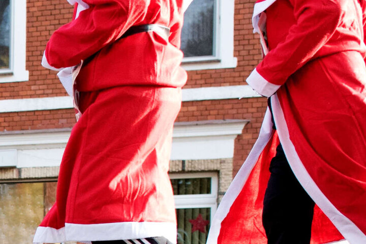 Der 22-Jährige war an Fasching als Nikolaus verkleidet vor einem Wirtshaus ausgerastet. (Symbolbild)