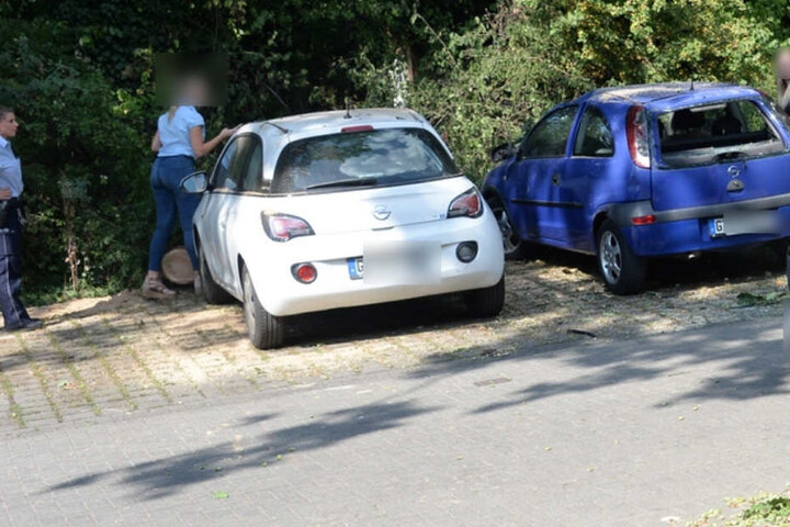 Die Fahrzeughalter waren überrascht, als sie ihre Wagen sahen.