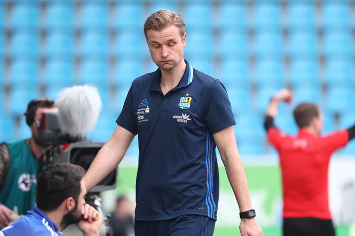 David Bergner musste gegen Halle öfter mal durchatmen. Trotzdem glaubt der CFC-Trainer weiter an das Wunder Klassenerhalt.
