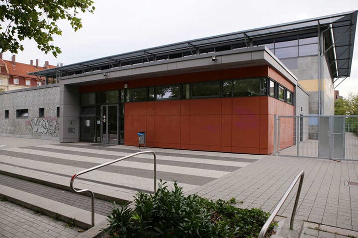 Bereits am Abend zuvor war es schon zu einer Brandstiftung gekommen.