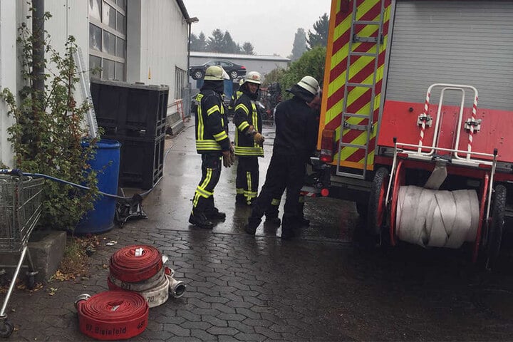 Die Feuerwehr Bielefeld rückte mit einem Großaufgebot an.