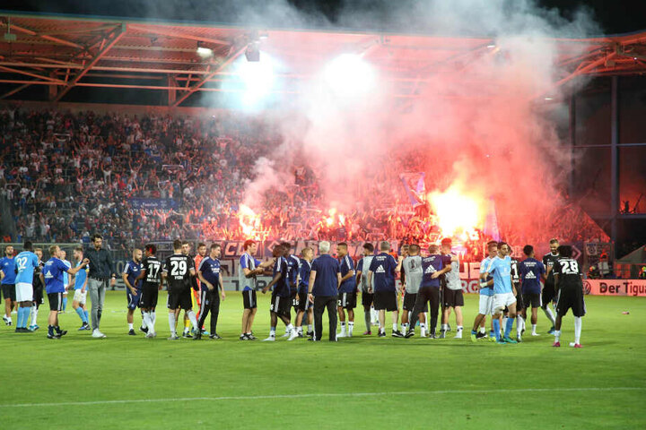 Was für ein Fußballabend! Der CFC bescherte Chemnitz mit dem starken Auftritt im DFB-Pokal gegen den HSV ein echtes Highlight, das am Ende leider unbelohnt blieb.