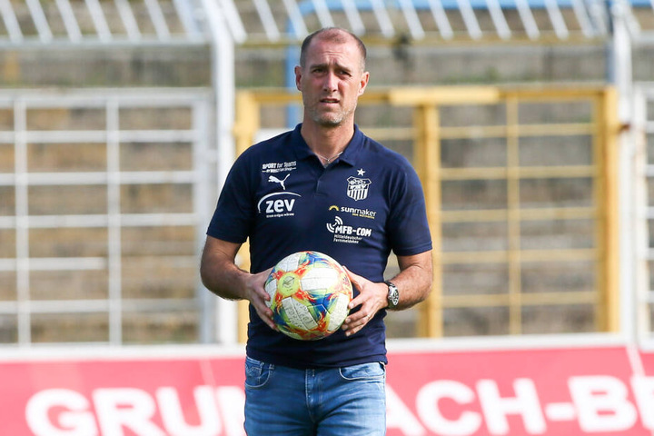 FSV-Trainer Joe Enochs.