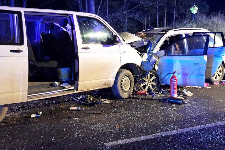 Zwei Kinder der Familie sind nach dem Unfall aufgrund ihrer Verletzungen im Krankenhaus gestorben.