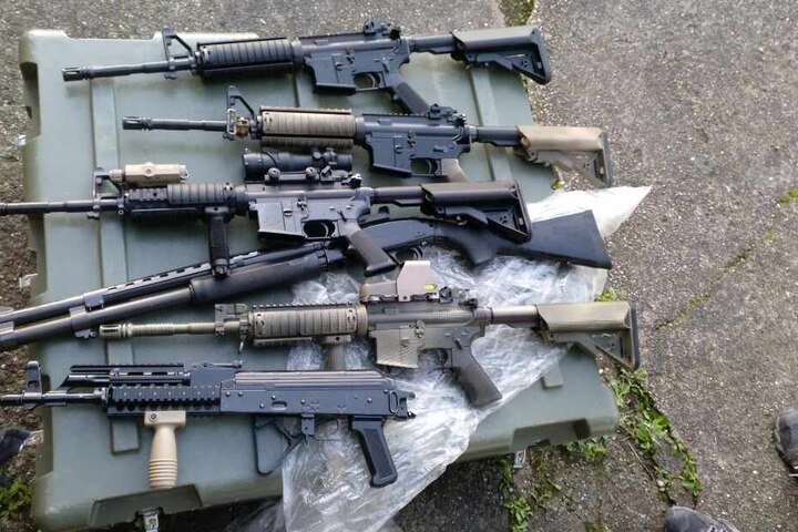 Mehrere Sturmgewehre sackte der Zoll ein.