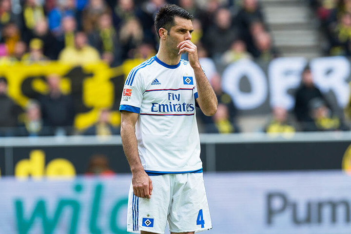 Emir Spahic wurde bei einem Autounfall schwer verletzt.