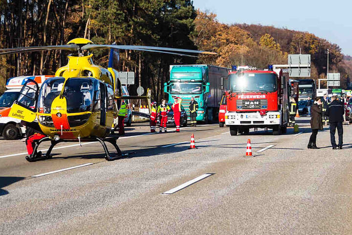 Ein Rettungshubschrauber wurde zwar angefordert, konnte aber unverrichteter Dinge wieder von der Autobahn abheben.