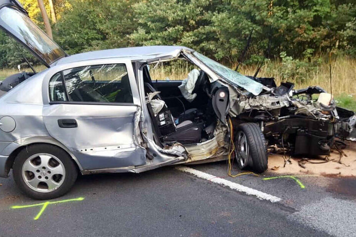 Vermutlich war der Mann am Steuer eingeschlafen, teilte die Polizei vor Ort mit.