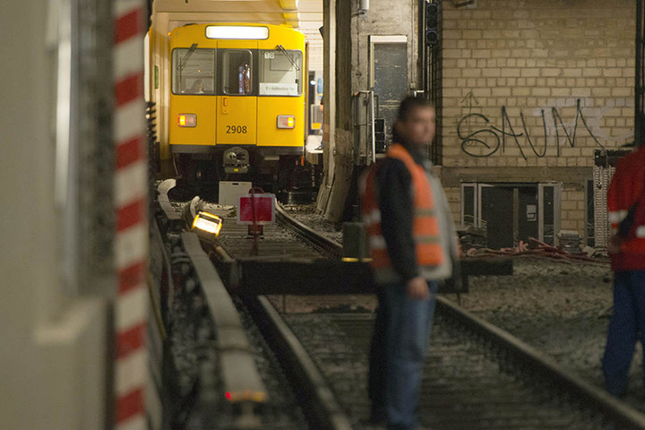 Stillstand auf der U6: So lange wie möglich wird ein Pendelverkehr fahren.