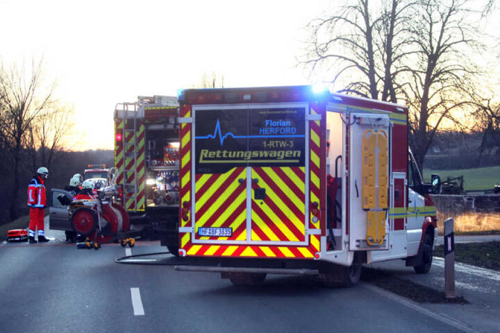 Rettungswagen und -hubschrauber waren im Einsatz.