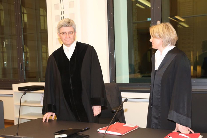 Oberstaatsanwalt Christian Avenarius (58) forderte für Chakir A. sechs und für Radouan K. fünf Jahre Haft wegen versuchten Totschlages. Nebenklägervertreterin Gesa Israel (50).